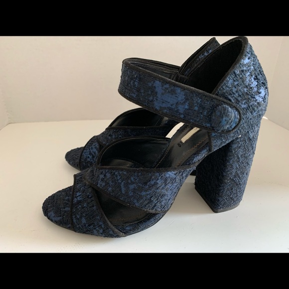 Zara Basic Tapestry Block Heels, size 36/6 - Picture 3 of 8